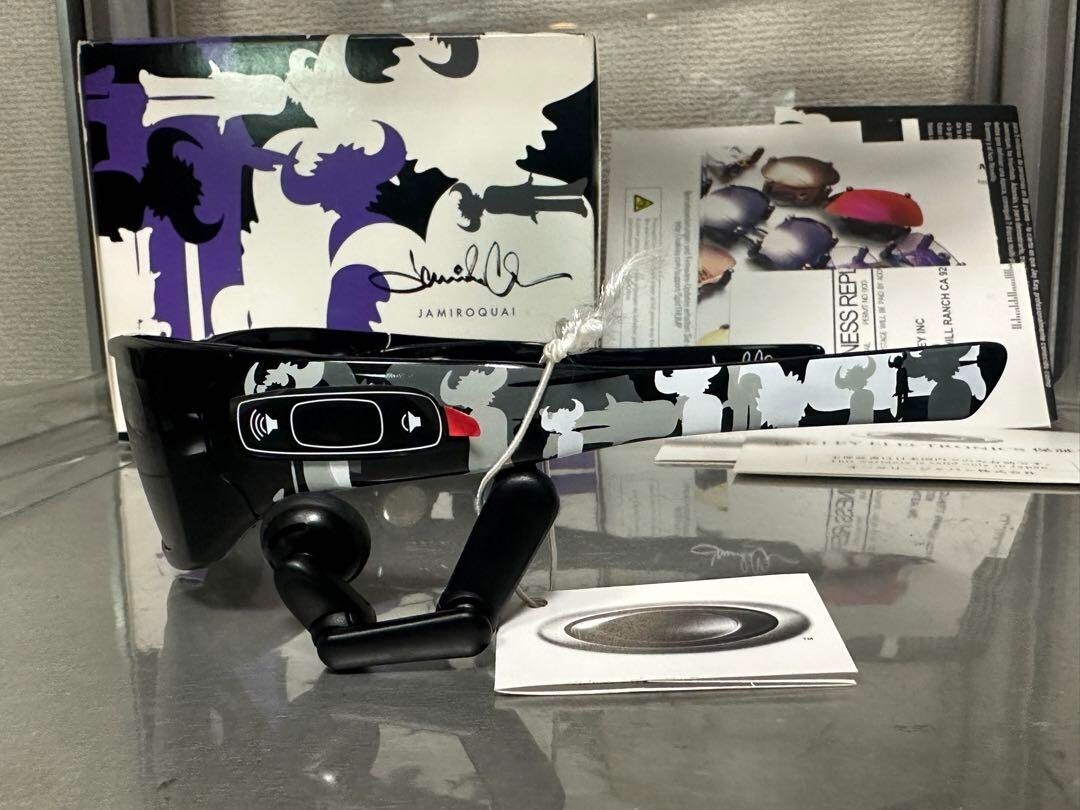 OAKLEY THUMP sunglasses, limited to 250 pieces worldwide Fashion