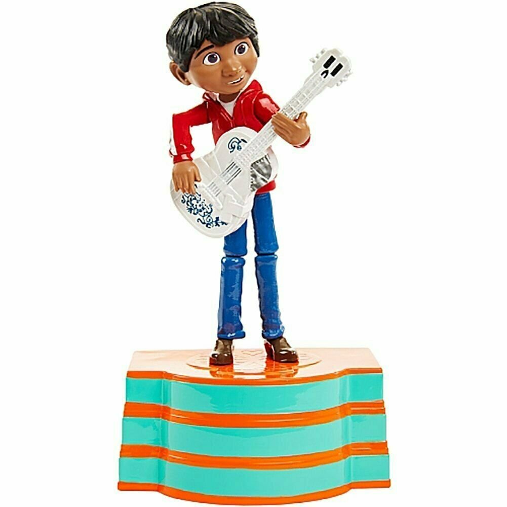 CoCo ページ Disney Pixar Coco In Motion Figure - Miguel Rivera | eBay
