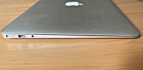 Apple MacBook Air 13" 2017, A1466, Core i5 1.8ghz, 8GB memory, 256GB Flash SSD - Picture 9 of 12