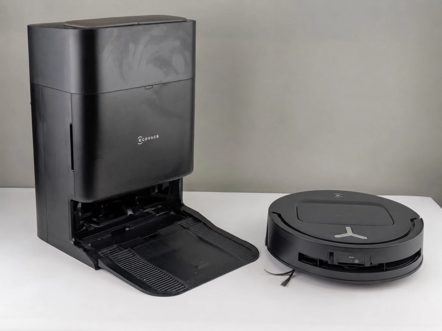 ECOVACS DEEBOT T80 OMNI Robot Vacuum & Mop Self-Emptying (Black)
Opens in a new window or tab