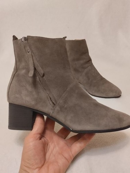 Women Banana Republic Ankle Boots Grey Suede 37