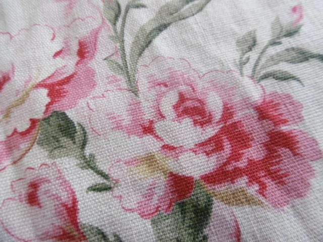 Tissu d'ameublement 1910-1920 : cotonnade imprimée de fleurs - Photo 2/4