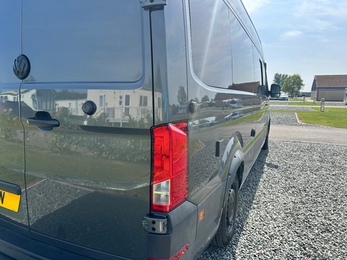 VW OFF-GRID CRAFTER CAMPER LWB 35 TRENDLINE WITH BUSINESS PACK GARAGE BIKE KART - Picture 8 of 23