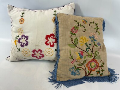 Vintage Handmade Pair Daisy Flowers Bird Needlepoint Cotton Throw 14'' Pillows