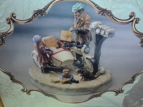 HARLEY DAVIDSON "RURAL DELIVERY" CHRISTMAS FIGURINE #1976 OF 3000 HD# 99423-94Z - Picture 3 of 9