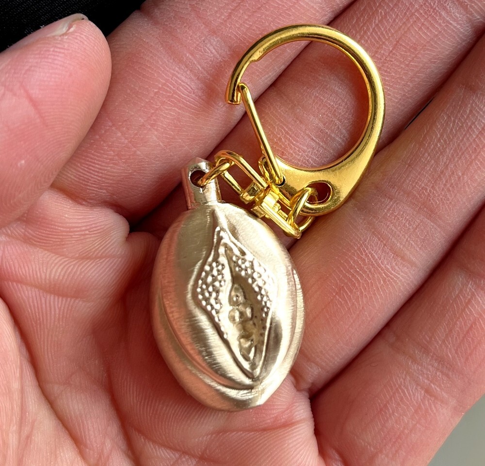 Brass Vagina Pendant Life Fertility Origin Virgin Girl Charm