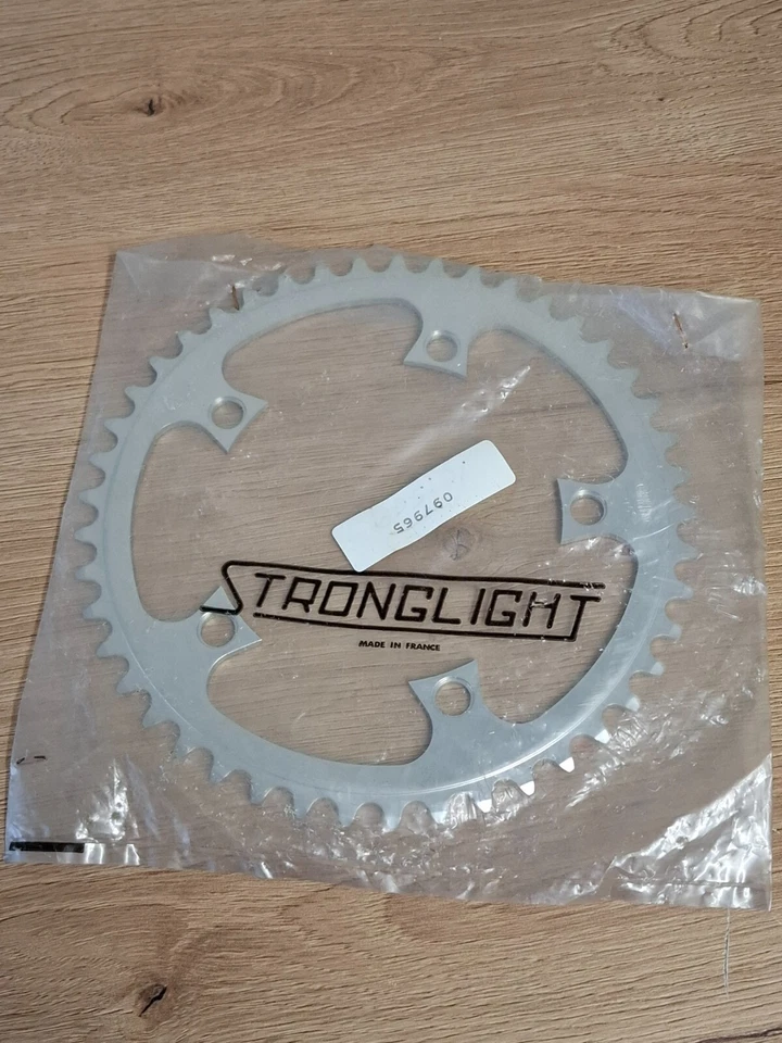 Retro Bicycle Parts NOS Stronglight Chainring - 45T 122BCD 5-Arm - Image 2 of 4