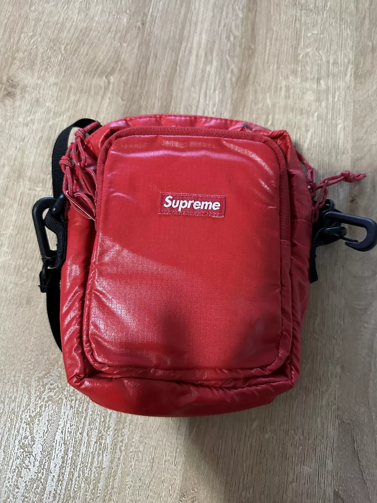 Sac bandoulière Supreme FW17 rouge occasion très bon état