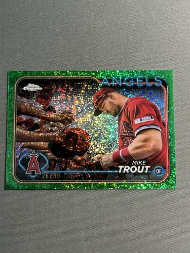 2024 Topps Chrome Image Variation Green Speckle Refractor /99 Mike Trout #200