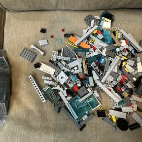 LEGO Marvel Super Heroes Attack On Avengers Tower 76038 Retired Not Complete