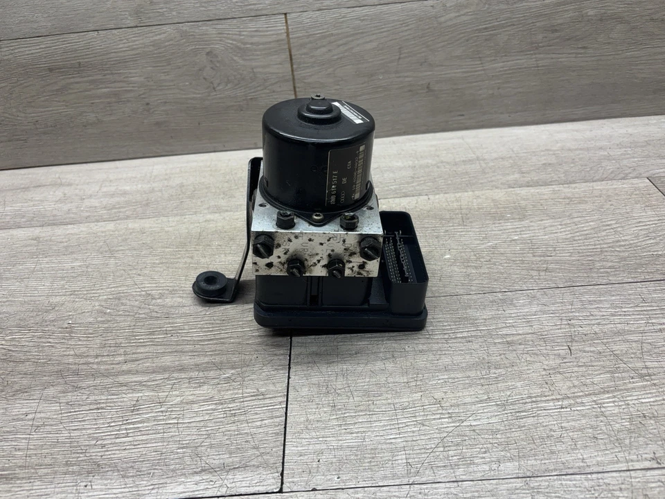 Módulo de bomba de freno ABS 2003-2006 OEM AUDI TT 1.8 | 8N0 907 379 J Foto 4 de 4
