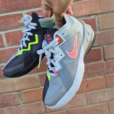 Nike LeBron 18 XVIII Low Sneaker Space Jam X Bugs vs Marvin Gr. 5 DJ3760 005