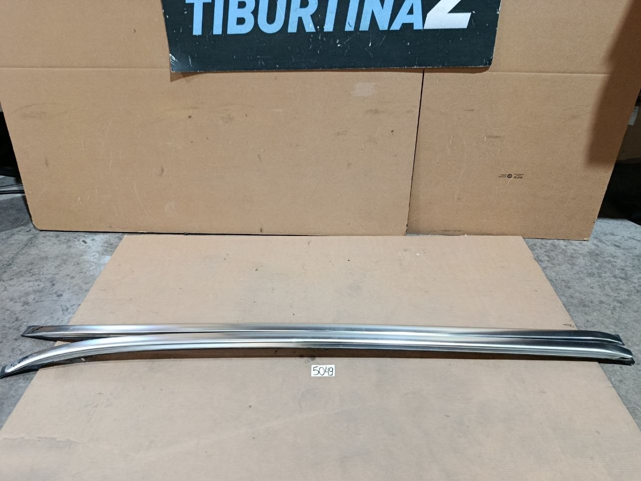 Bar 5049 - Barre longitudinali tetto portapacchi Toyota Auris SW 2013 2018
