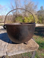 Antique Cast Iron No. 6 Cowboy Kettle Bean Pot Cauldron Gate Mark Three Legs