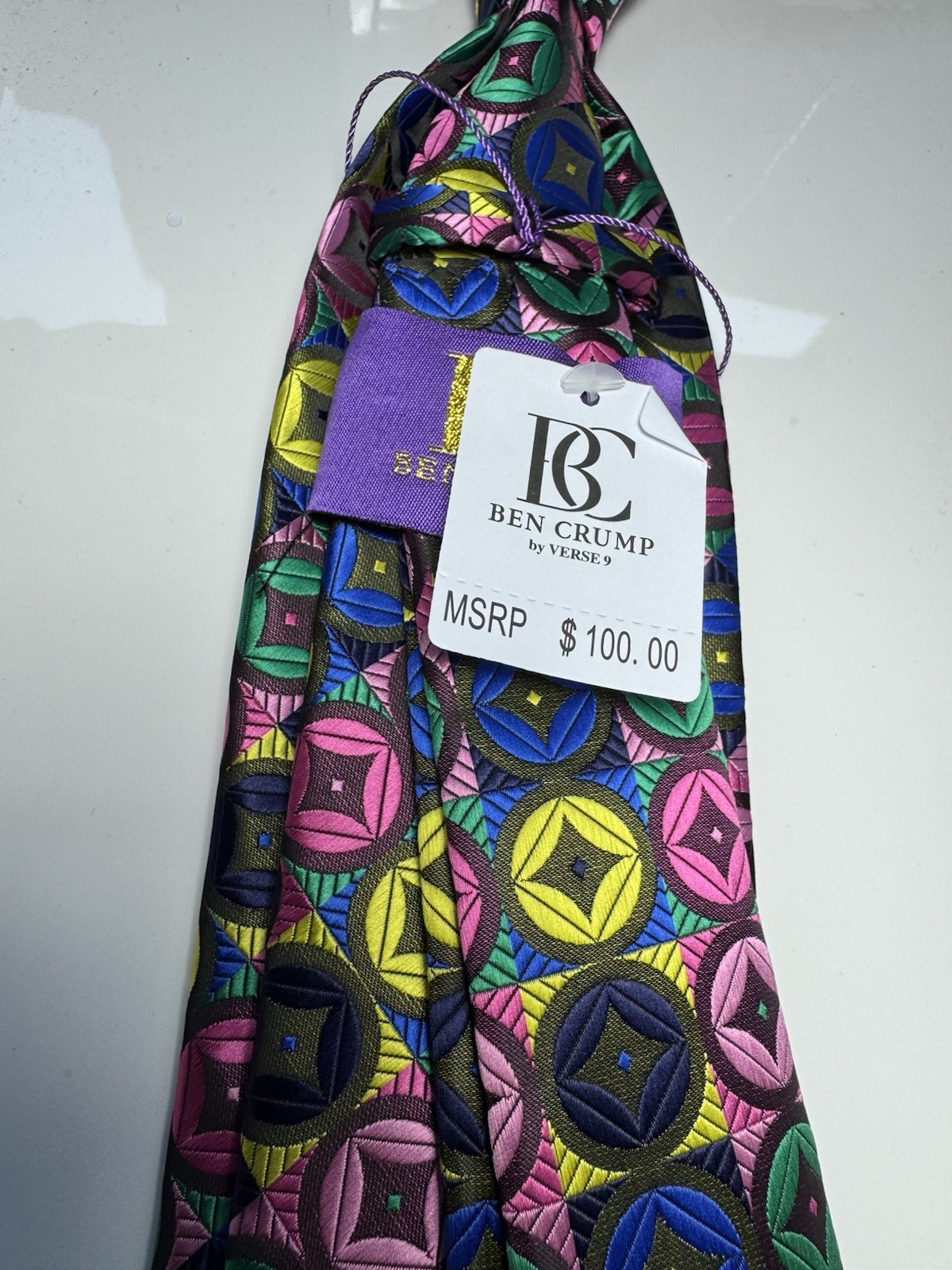 NWT VERSE 9 MULTI COLOR GEOMETRIC STYLE PRINT SILK DESIGNS NECK TIE & HANKY
