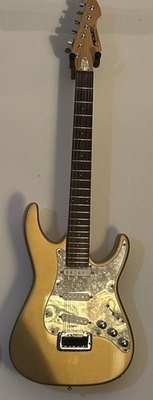 #ad 1995 Gold American Peavey Axcelerator With Fishman Pickups $625.00