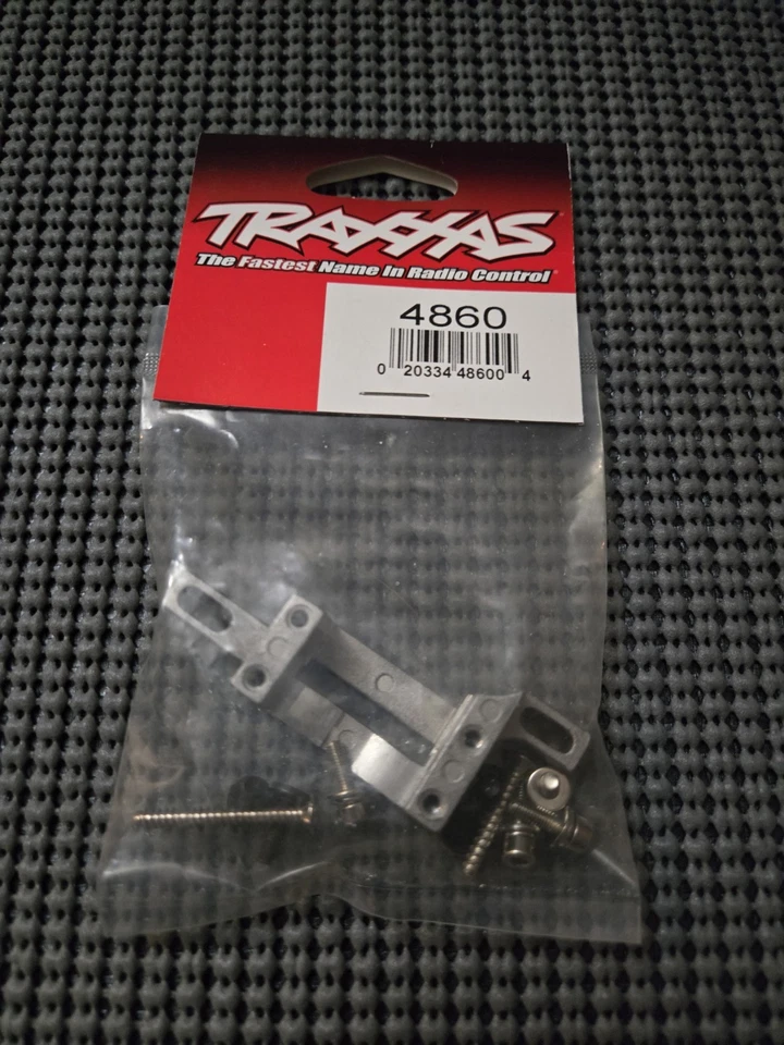 Traxxas Nitro 4Tec Pro. 15 2.5 2.5R 3.3 Engine Mount NEW - Image 2 of 3