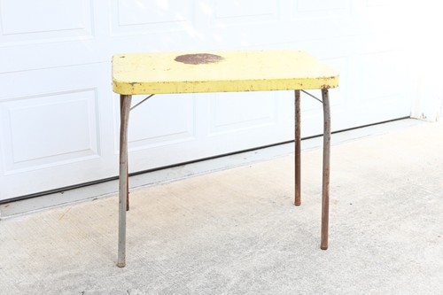 Vintage gelber Kinder Metall Klapptisch Cosco Mid Century Möbel - Bild 1 von 11