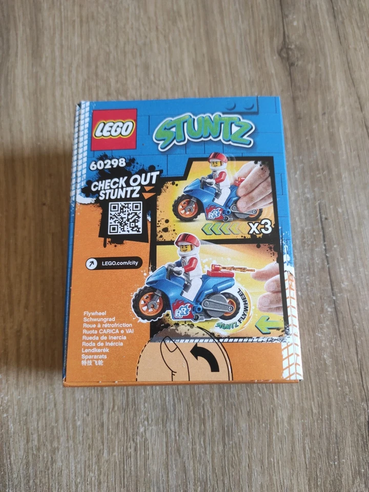 LEGO City 60251 Monster Truck, photo 2 sur 2