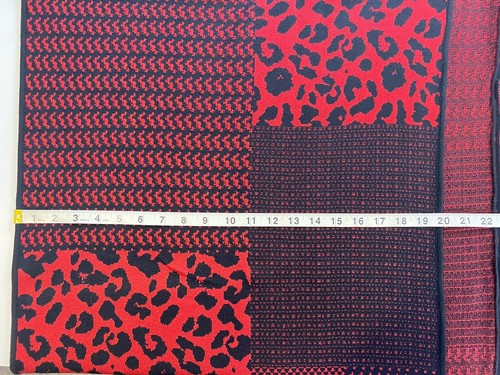 Ming Wang Women’s Poncho Cape One Size Red Black Multi Print Knit BEAUTIFUL - Picture 6 of 9