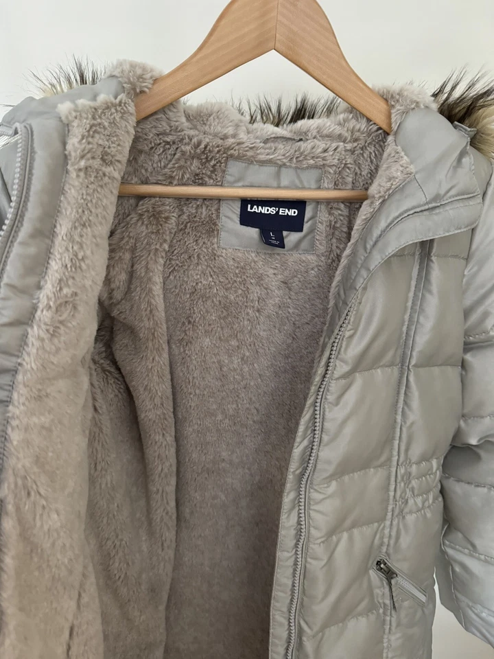 Abrigo de invierno Lands End THERMOPLUME plateado con capucha de piel sintética talla LG 14 niña Foto 4 de 4