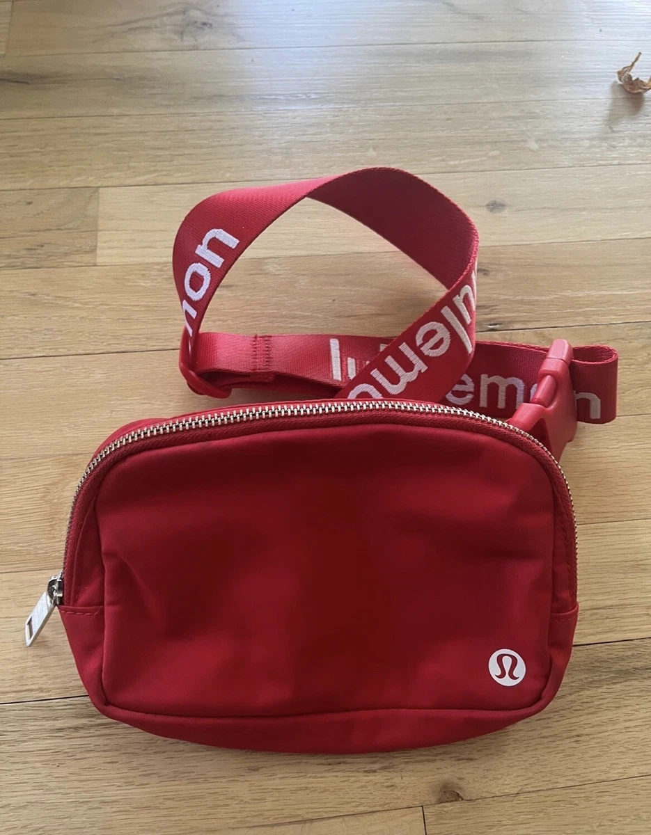 fanny pack lululemon