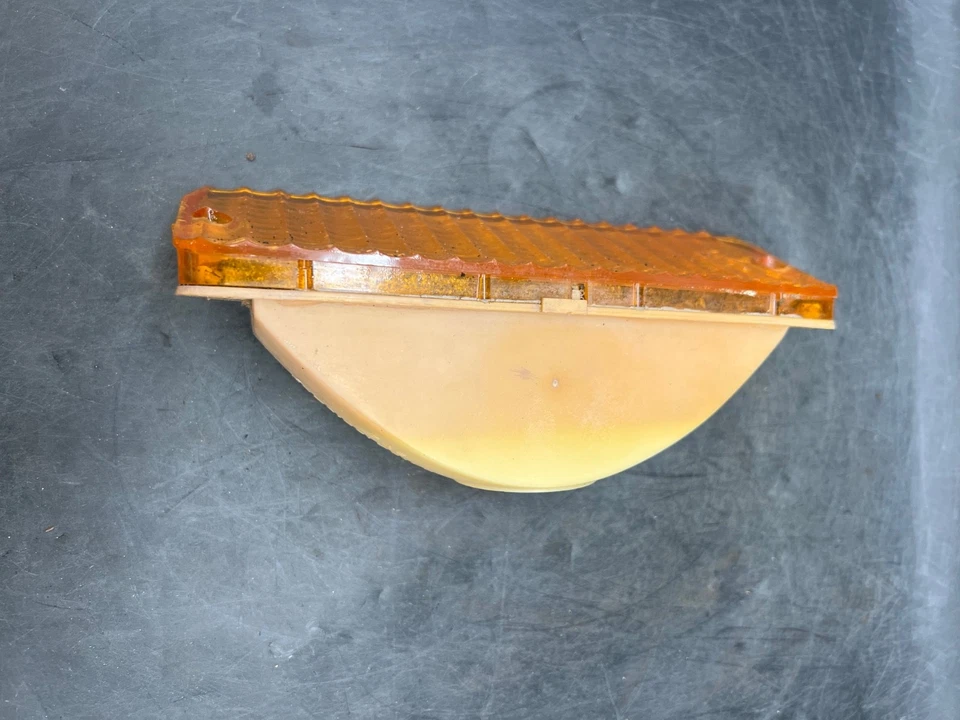 Carcasa intermitente delantero izquierdo Ford Ranger 1983-1988 OEM E27B-13216-AA Foto 4 de 4