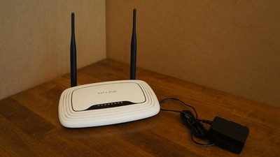 TP-LINK -300mbps Wireless N Router - Model TL-WR841N