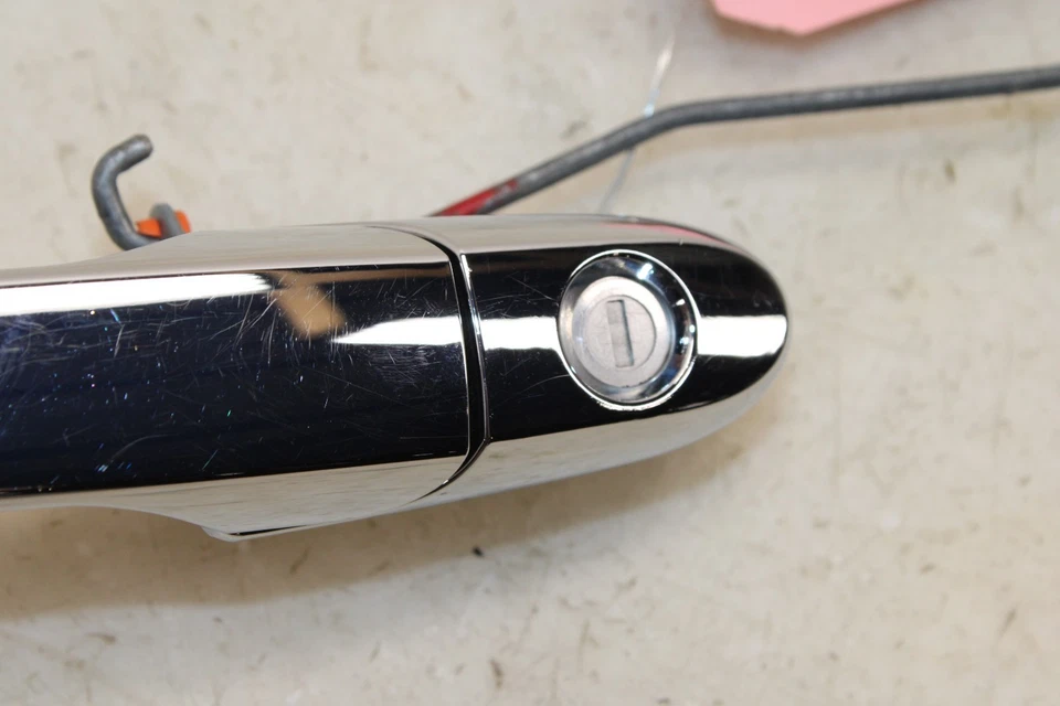 Manija de puerta exterior izquierda Saturn Sky 2007-2010 OEM LN59 Foto 4 de 4