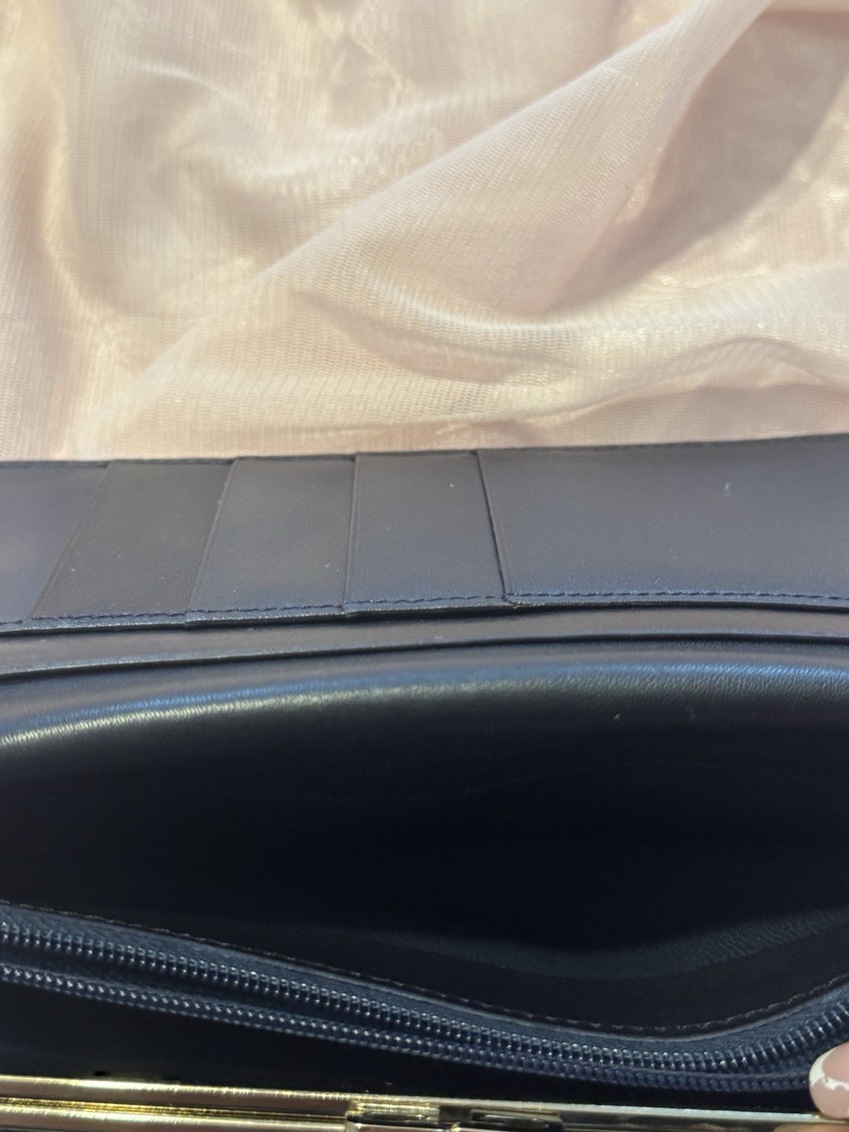 Authentic Givenchy Black Jeweled 4G Logo Kiss Lock Long Wallet - Preowned thumbnail 7