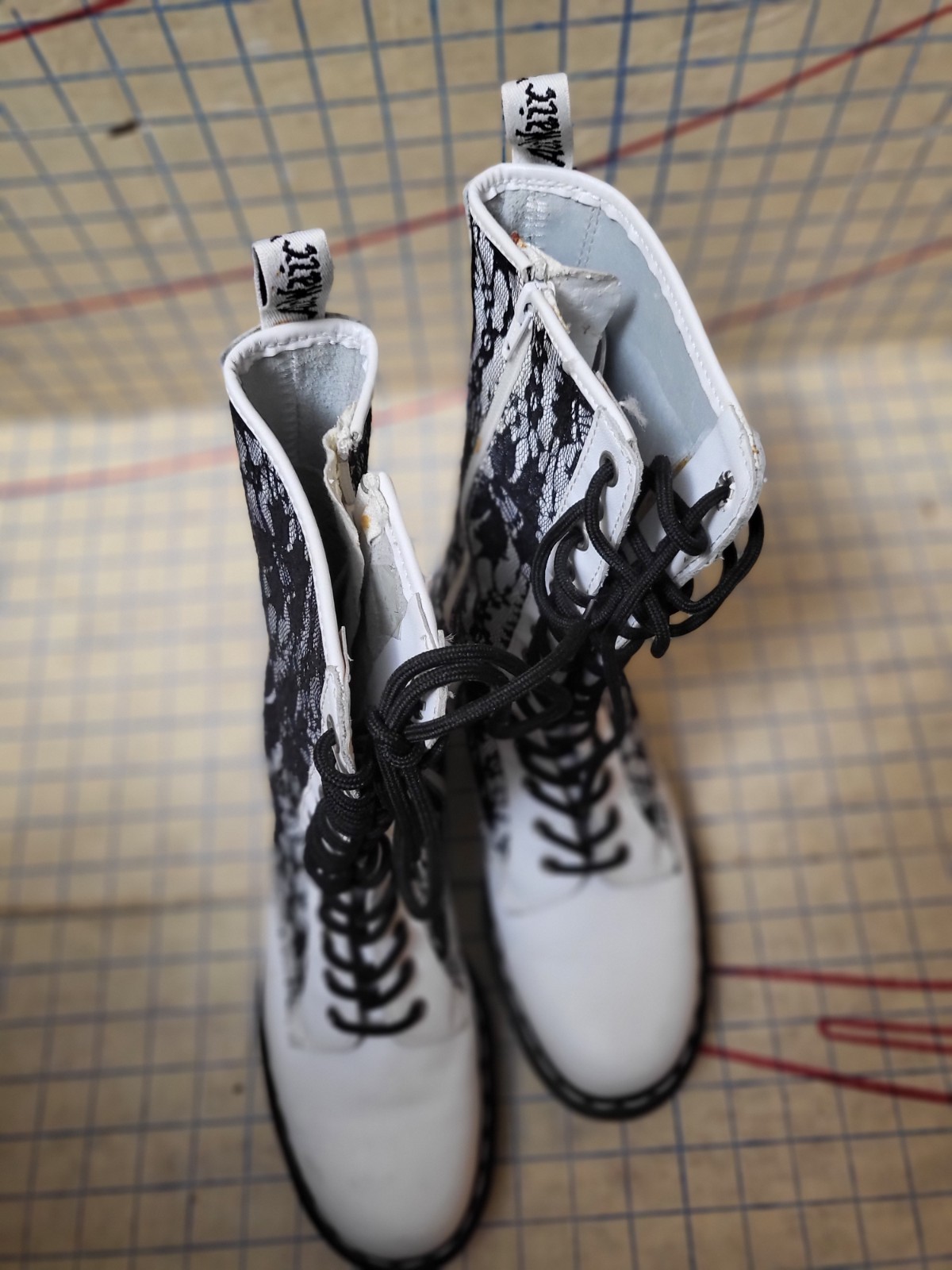 Dr. Martens 14 eye white black lace boots UK8 EU42 US10 Goth Halloween Doc thumbnail 5