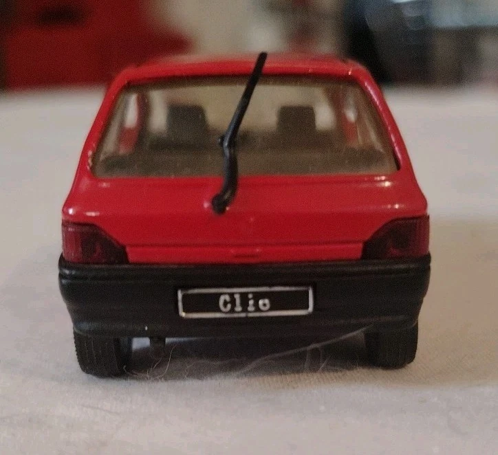 SOLIDO - RENAULT CLIO (1990)- Modellino Auto Metallo Rosso-1:43-Vintage - 8,5 cm - Immagine 4 di 4