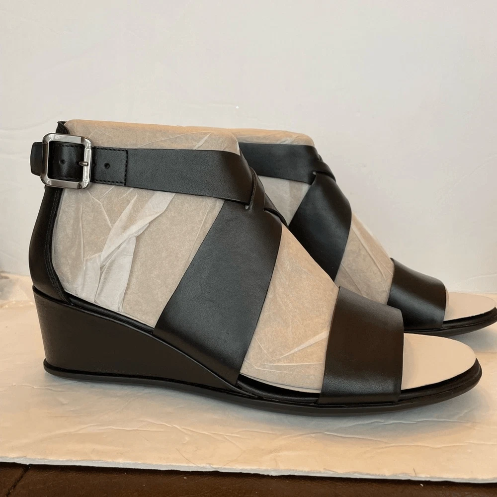 SANDALI ZEPPA IN PELLE NERA DI ECCO