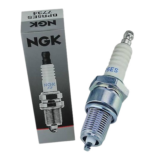 John Deere M802138 Spark Plugs, Set of 4