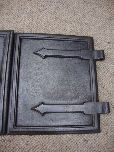 Excellent quality antique cast iron bread oven, feature chimney, cupboard doors - Picture 3 of 9