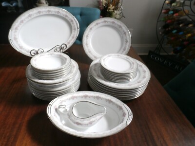 Glenwood (5770M) by NORITAKE CHINA JAPAN 32 Pieces