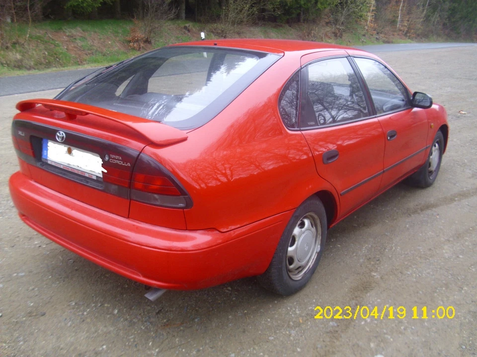 Toyota Corolla Liftback E10 ; 1.3 XLI ; 16V (Unfallfrei) viele Ersatzteile - Bild 4 von 4