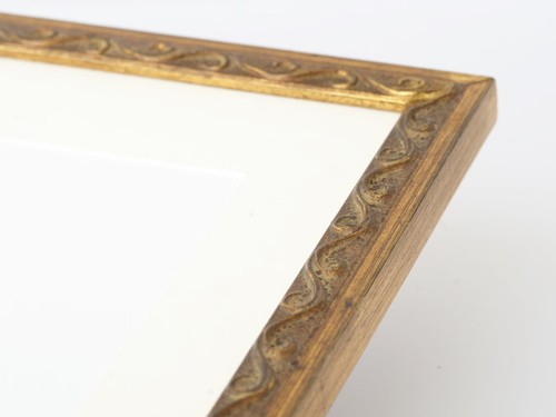 11" x 14" Frame | Gold Leaf With Brown Highlights On Embossed Vine Motif - Picture 6 of 8