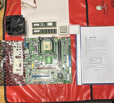 Mainboard N1996, Pentium 4 , 2,4 GHz, 2x 512 MB DDR 400, AGP PCI,