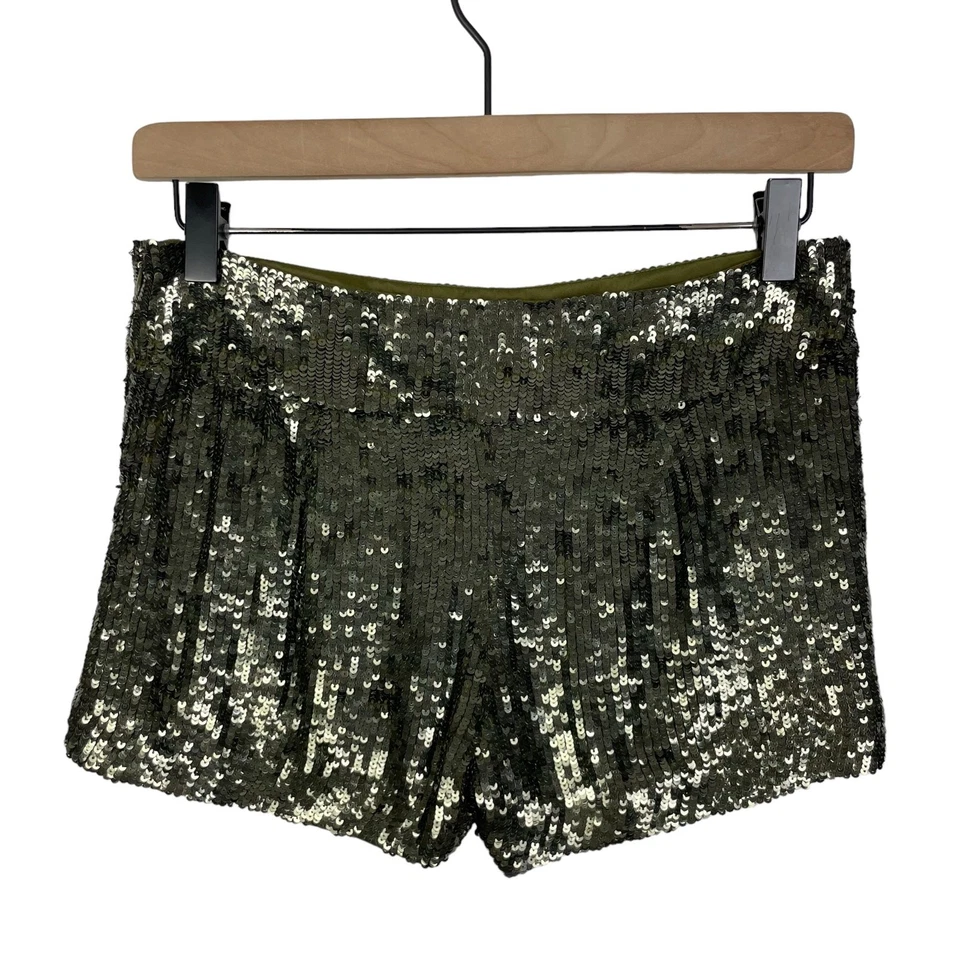 Pantalones Cortos Haute Hippie Nuevos con Etiquetas Para Mujer XS Verde Ejército Lentejuelas Tiro Bajo Elegantes Seda Foto 2 de 4