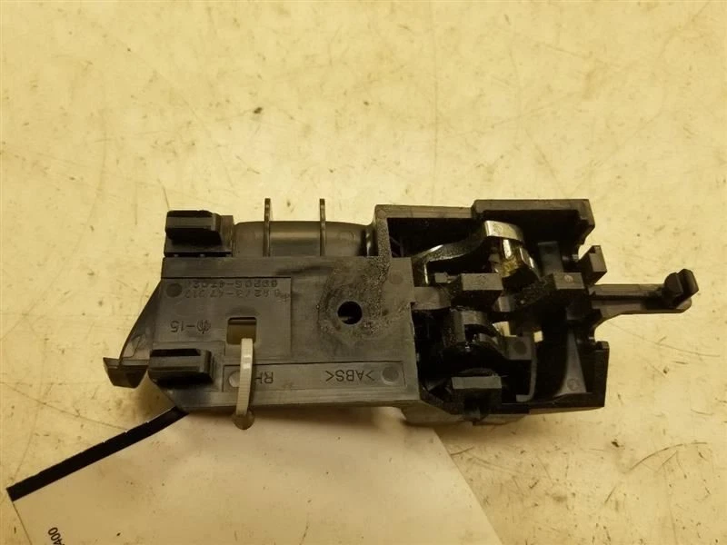 Toyota Prius 2004 lado del pasajero interior conjunto de manija de puerta trasera Foto 4 de 4