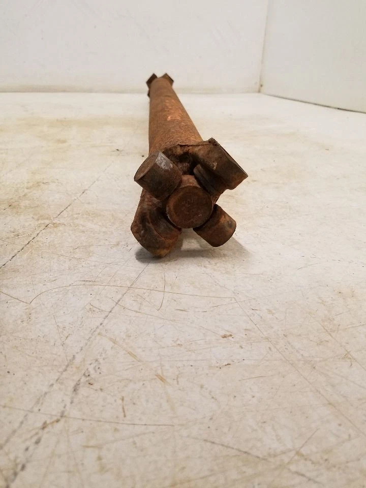 后传动轴 4.0L 2WD 自动 适合 97-01 吉普切诺基 原始设备制造商 — 第 3/4 张图片