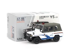 XCARTOYS 1:64 Police Beijing BJ Jeep Classic SUV Model Diecast Metal Car Limited