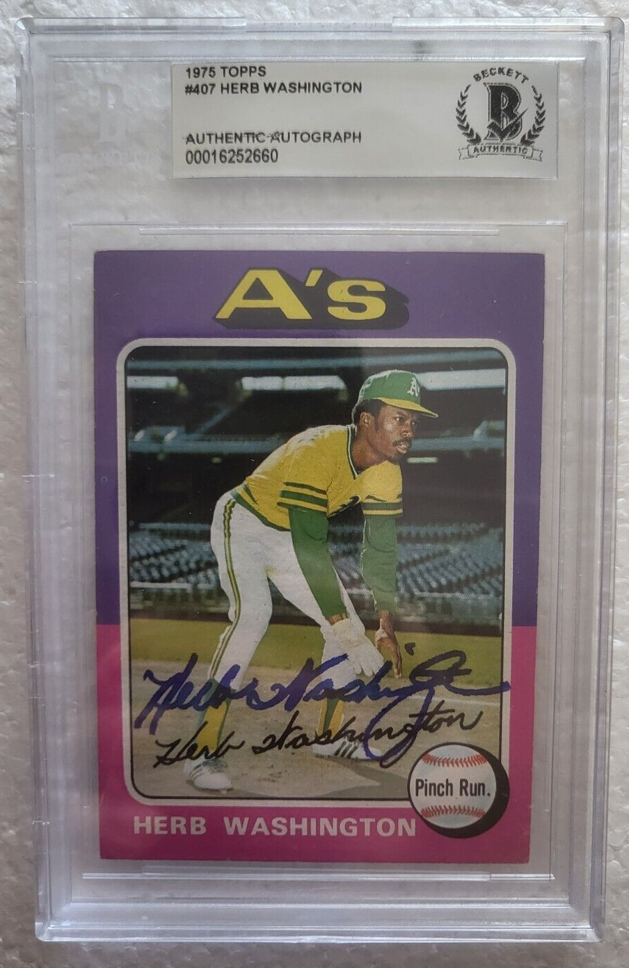 1975 TOPPS HERB WASHINGTON OAKLAND A'S ATHLETICS SIGNED AUTO 407 CARD