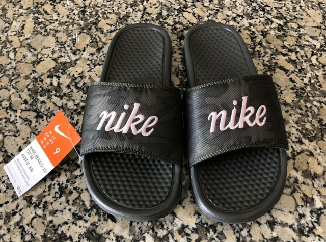 nike benassi olive