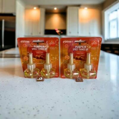 Glade PlugIns Refill 2 CT, Pumpkin Spice Things Up Limited Edition (LOT OF 2)