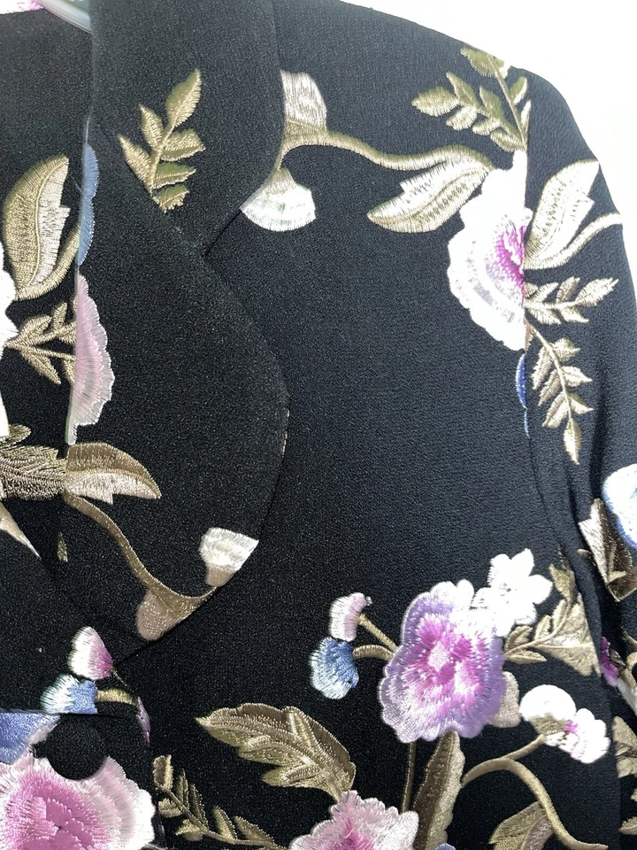 Vintage Zelda Sz 4 Black w/Floral Embroidery Blazer - Image 4 of 4