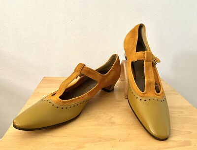 Vintage 1960's Joseph Larose Two-Tone T-Strap Mary Jane Shoes Deadstock 
