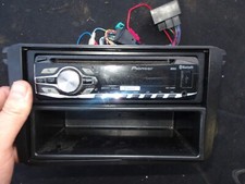 PIONEER DEH-4400BT SINGLE DIN RADIO/CD PLAYER REMOVED FOR POLO 2010-2014