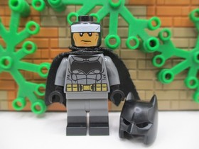 (P8/1/21) Lego Super Heroes Batman sh0218 Type 3 Cowl from 76045 76046